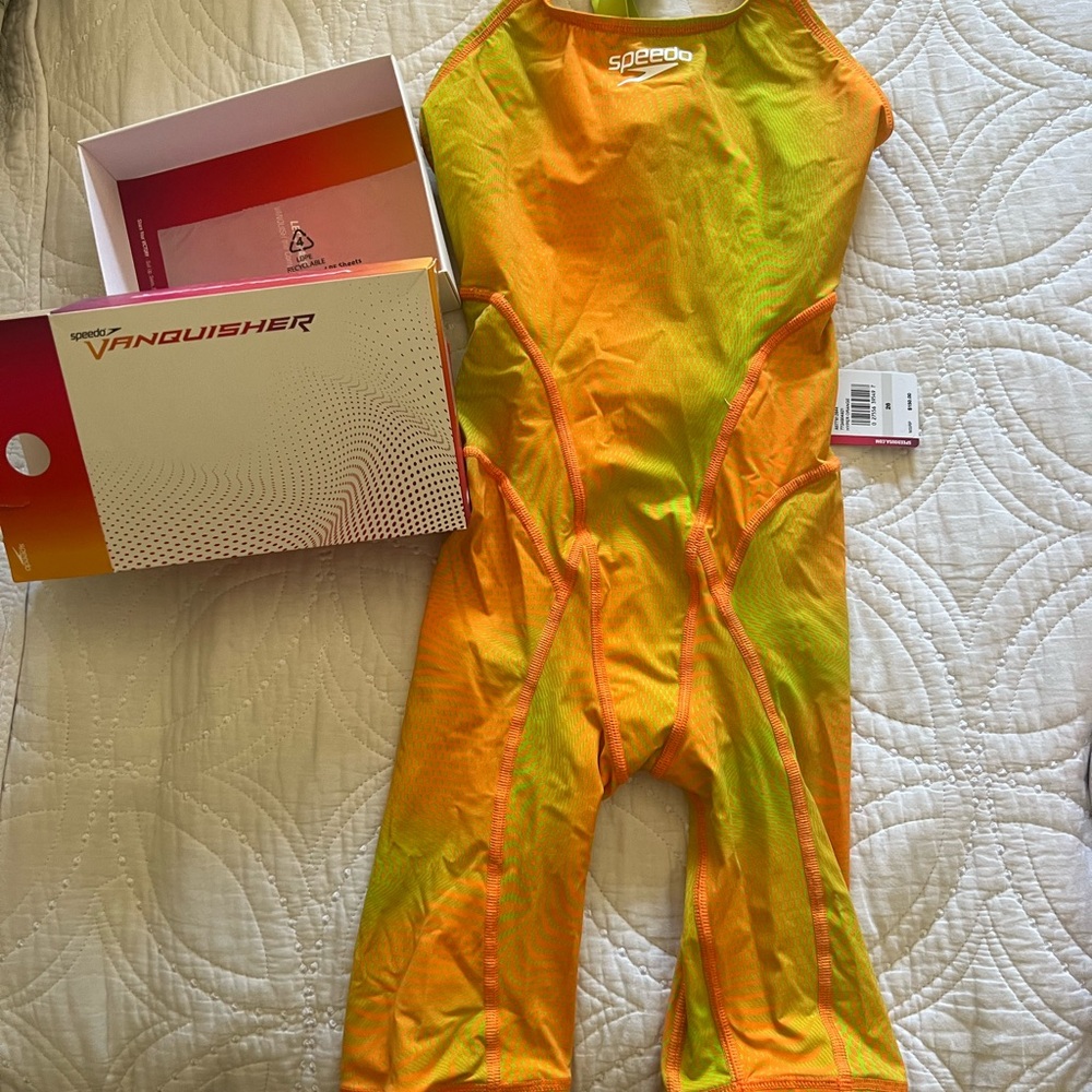 Size 26 Speedo Tech Suit - Vanquisher - never worn